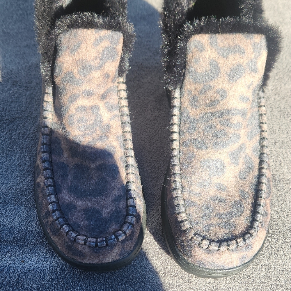 Hey Dude NWOT Women's Leopard Print Ankle Boots